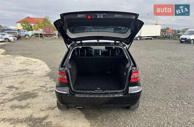 Хэтчбек Mercedes-Benz B-Class 2010 в 