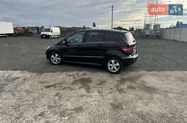 Хэтчбек Mercedes-Benz B-Class 2010 в 