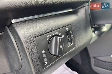 Хэтчбек Mercedes-Benz B-Class 2010 в 