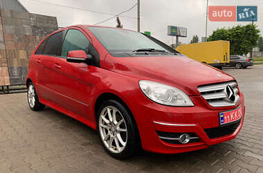 Хэтчбек Mercedes-Benz B-Class 2010 в 