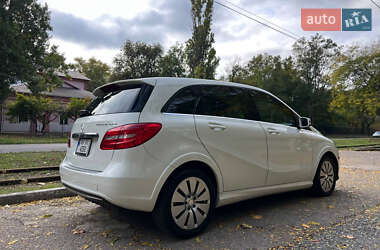 Хэтчбек Mercedes-Benz B-Class 2014 в 