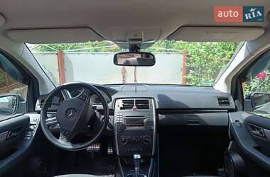 Хэтчбек Mercedes-Benz B-Class 2009 в 