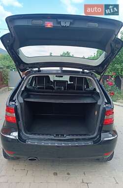 Хэтчбек Mercedes-Benz B-Class 2009 в 