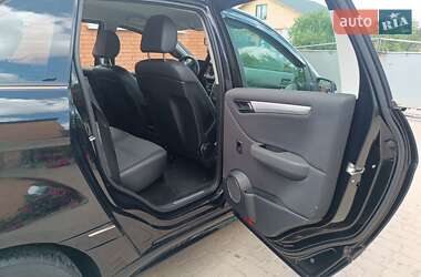 Хэтчбек Mercedes-Benz B-Class 2009 в 