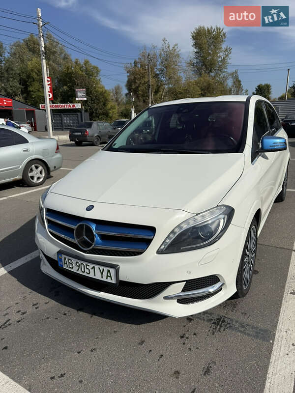 Хетчбек Mercedes-Benz B-Class 2015 в Ірпені