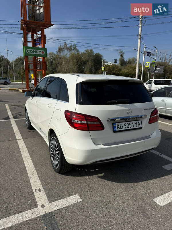 Хетчбек Mercedes-Benz B-Class 2015 в Ірпені