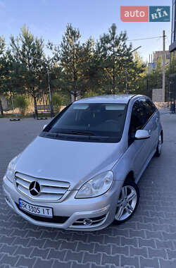 Хэтчбек Mercedes-Benz B-Class 2008 в 