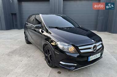 Хэтчбек Mercedes-Benz B-Class 2015 в 