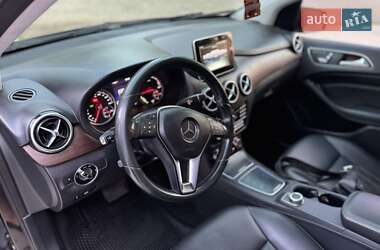 Хэтчбек Mercedes-Benz B-Class 2015 в 