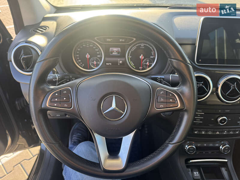 Хэтчбек Mercedes-Benz B-Class 2016 в Хмельницком