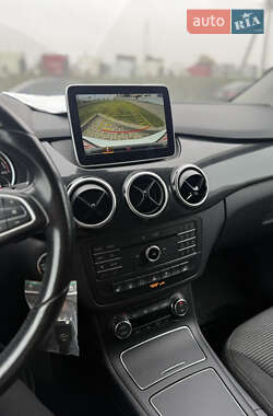 Хэтчбек Mercedes-Benz B-Class 2015 в 
