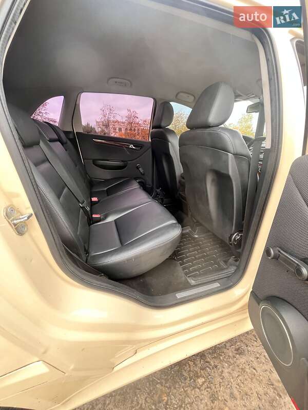Хетчбек Mercedes-Benz B-Class 2010 в Миколаєві