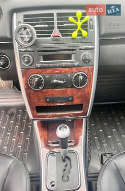 Хэтчбек Mercedes-Benz B-Class 2010 в 