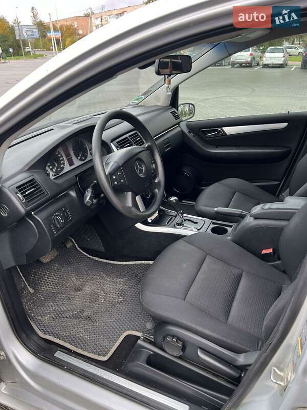 Хэтчбек Mercedes-Benz B-Class 2005 в Луцке фото 9 Хэтчбек Mercedes-Benz B-Class 2005 в Луцке