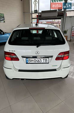 Хэтчбек Mercedes-Benz B-Class 2010 в 