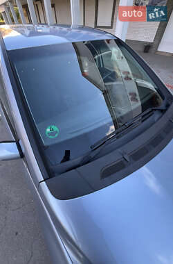 Хэтчбек Mercedes-Benz B-Class 2005 в 