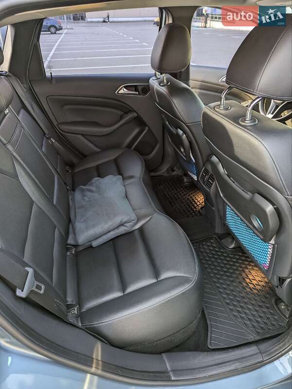 Хетчбек Mercedes-Benz B-Class 2014 в Києві фото 13 Хетчбек Mercedes-Benz B-Class 2014 в Києві