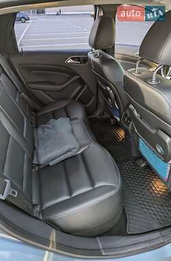 Хетчбек Mercedes-Benz B-Class 2014 в 