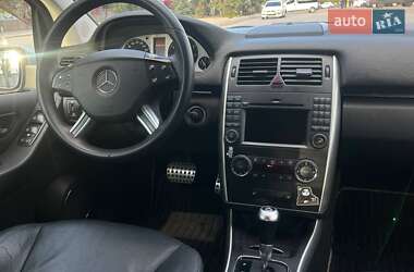 Хэтчбек Mercedes-Benz B-Class 2010 в 