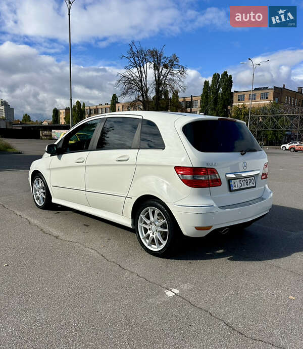 Хэтчбек Mercedes-Benz B-Class 2010 в Киеве