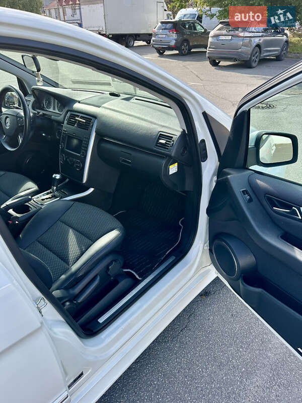 Хэтчбек Mercedes-Benz B-Class 2010 в Киеве