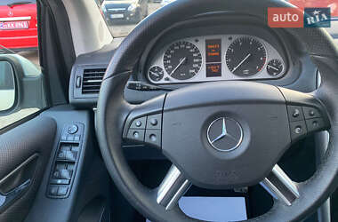 Хетчбек Mercedes-Benz B-Class 2010 в 