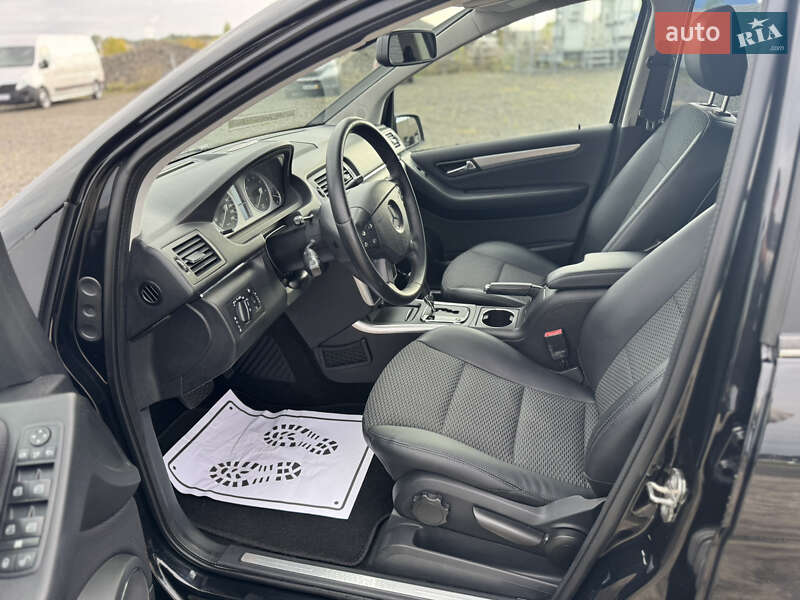 Хэтчбек Mercedes-Benz B-Class 2010 в Луцке фото 19 Хэтчбек Mercedes-Benz B-Class 2010 в Луцке