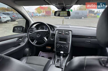 Хетчбек Mercedes-Benz B-Class 2009 в 