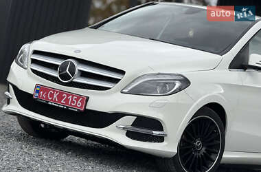 Хэтчбек Mercedes-Benz B-Class 2016 в 