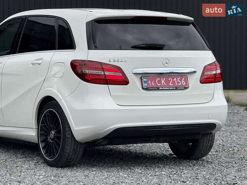 Хэтчбек Mercedes-Benz B-Class 2016 в Дрогобыче