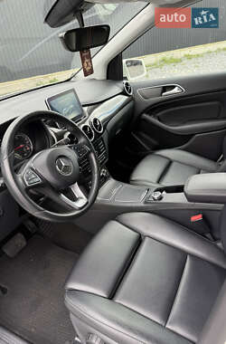 Хэтчбек Mercedes-Benz B-Class 2016 в 