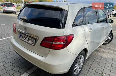 Хэтчбек Mercedes-Benz B-Class 2016 в 