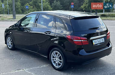 Хэтчбек Mercedes-Benz B-Class 2015 в 