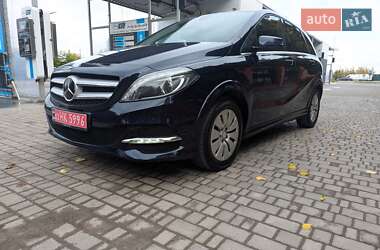 Хетчбек Mercedes-Benz B-Class 2017 в 
