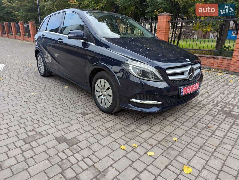 Хэтчбек Mercedes-Benz B-Class 2017 в Луцке фото 10 Хэтчбек Mercedes-Benz B-Class 2017 в Луцке
