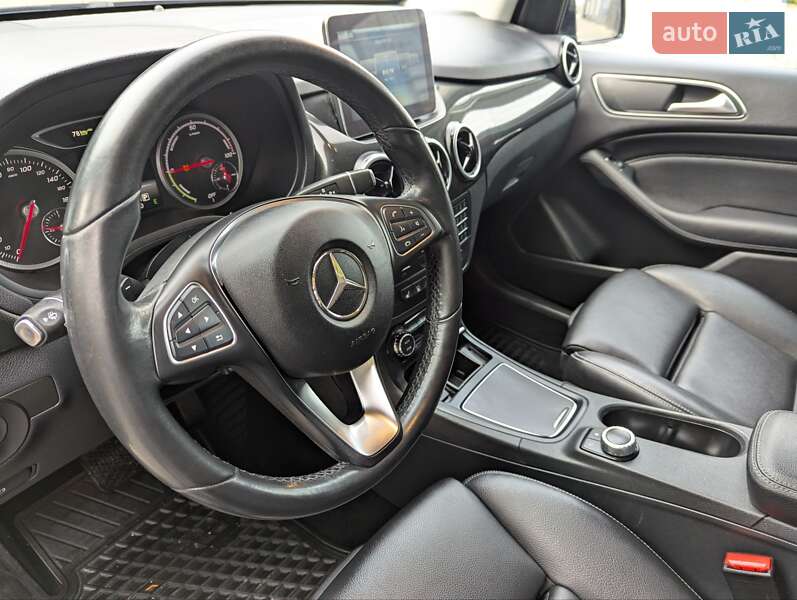 Хэтчбек Mercedes-Benz B-Class 2017 в Луцке фото 18 Хэтчбек Mercedes-Benz B-Class 2017 в Луцке