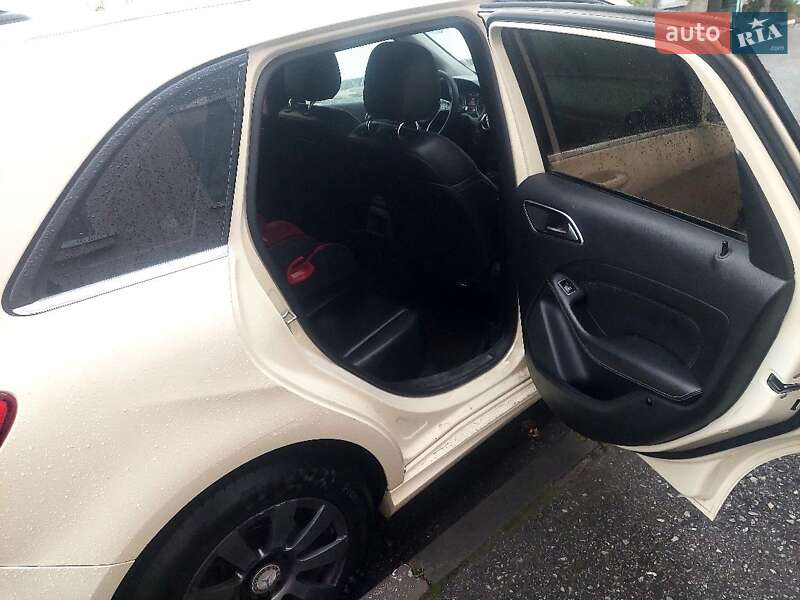 Хетчбек Mercedes-Benz B-Class 2013 в Стрию