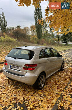 Хэтчбек Mercedes-Benz B-Class 2006 в 