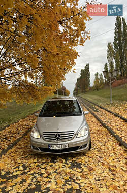 Хэтчбек Mercedes-Benz B-Class 2006 в 