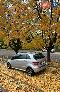 Хэтчбек Mercedes-Benz B-Class 2006 в 