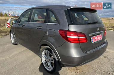 Хетчбек Mercedes-Benz B-Class 2015 в  фото 10 Хетчбек Mercedes-Benz B-Class 2015 в