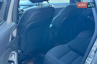 Хетчбек Mercedes-Benz B-Class 2017 в 