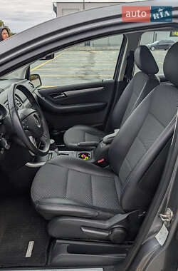 Хетчбек Mercedes-Benz B-Class 2008 в  фото 39 Хетчбек Mercedes-Benz B-Class 2008 в