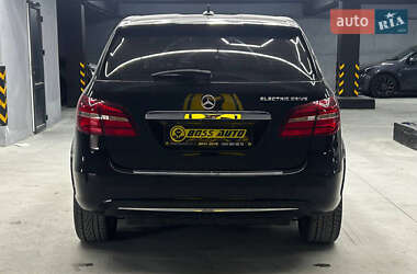 Хетчбек Mercedes-Benz B-Class 2015 в  фото 5 Хетчбек Mercedes-Benz B-Class 2015 в