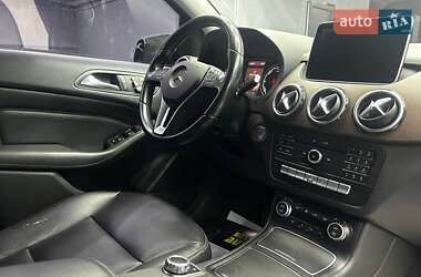 Хетчбек Mercedes-Benz B-Class 2015 в  фото 8 Хетчбек Mercedes-Benz B-Class 2015 в