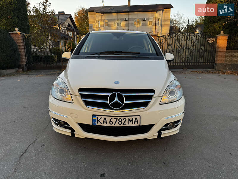 Mercedes-Benz B-Class 2011 Mercedes-Benz B-Class 2011