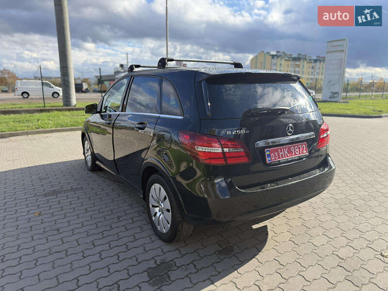 Хэтчбек Mercedes-Benz B-Class 2015 в Радехове фото 6 Хэтчбек Mercedes-Benz B-Class 2015 в Радехове