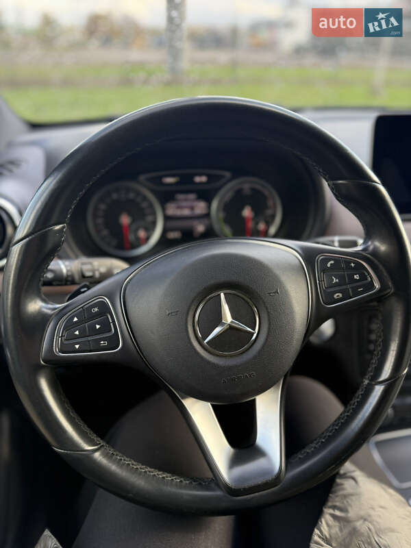 Хэтчбек Mercedes-Benz B-Class 2015 в Радехове фото 16 Хэтчбек Mercedes-Benz B-Class 2015 в Радехове