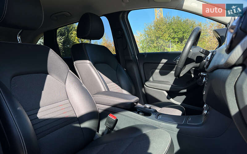 Хэтчбек Mercedes-Benz B-Class 2015 в Львове