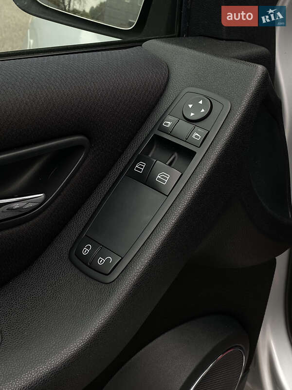 Хэтчбек Mercedes-Benz B-Class 2006 в Киеве фото 35 Хэтчбек Mercedes-Benz B-Class 2006 в Киеве